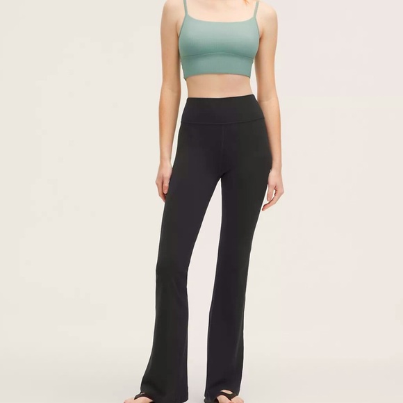 lululemon athletica Pants - EUC Lululemon Groove Nulu High-Rise Flared Pant Sz 4